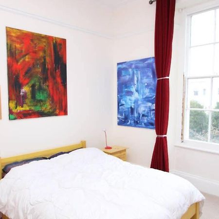 Stunning Arty Apartment In The Heart Of Clifton บริสตอล ภายนอก รูปภาพ