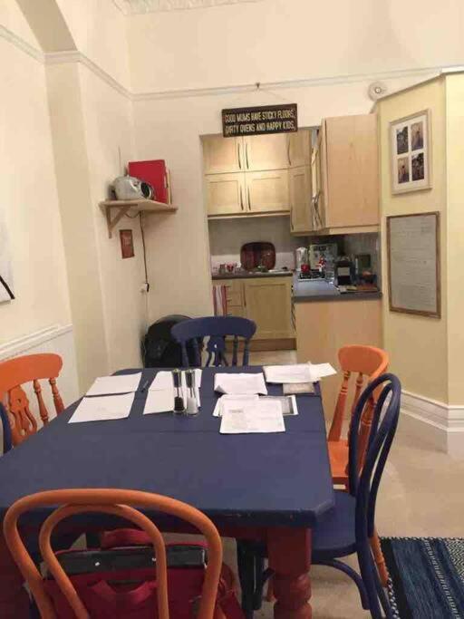 Stunning Arty Apartment In The Heart Of Clifton บริสตอล ภายนอก รูปภาพ