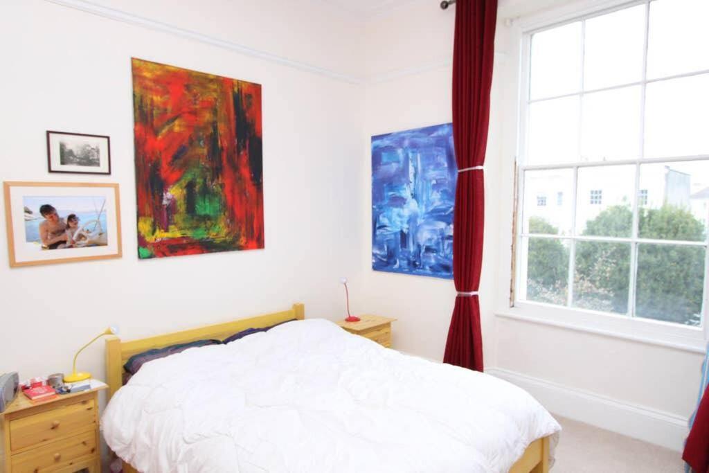 Stunning Arty Apartment In The Heart Of Clifton บริสตอล ภายนอก รูปภาพ