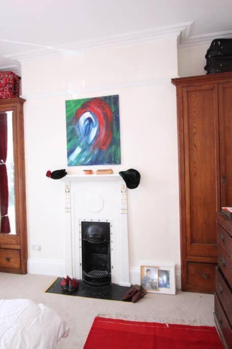 Stunning Arty Apartment In The Heart Of Clifton บริสตอล ภายนอก รูปภาพ