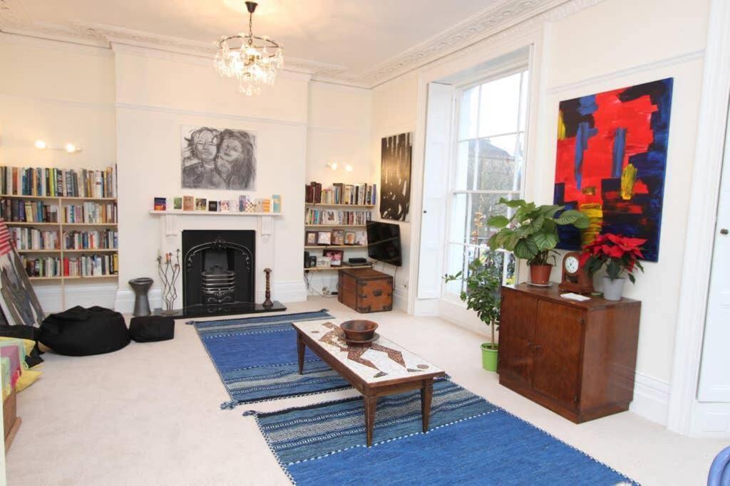 Stunning Arty Apartment In The Heart Of Clifton บริสตอล ภายนอก รูปภาพ